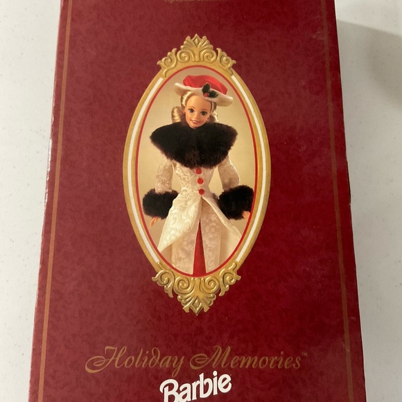 Brand New Vintage Limited Edition Hallmark Holiday Barbie - Picture 8 of 8